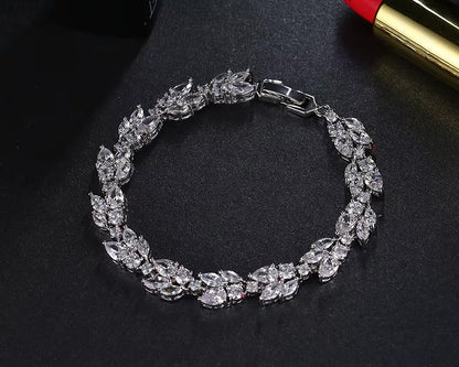 Emmaya High Quality Clear White Cubic Zirconia Leaf Pattern Bracelets