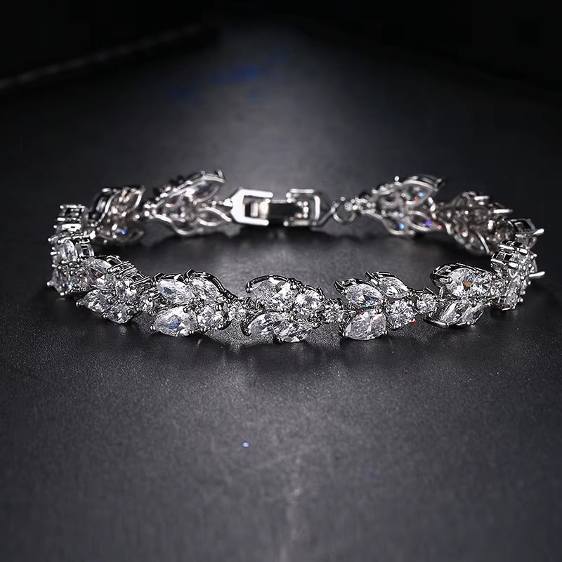 Emmaya High Quality Clear White Cubic Zirconia Leaf Pattern Bracelets