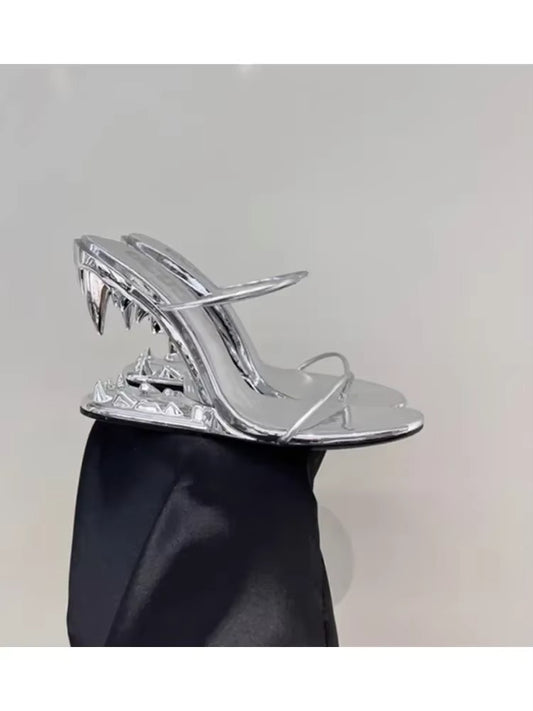 2025 Summer New Metal Tiger Teeth Single Shoes